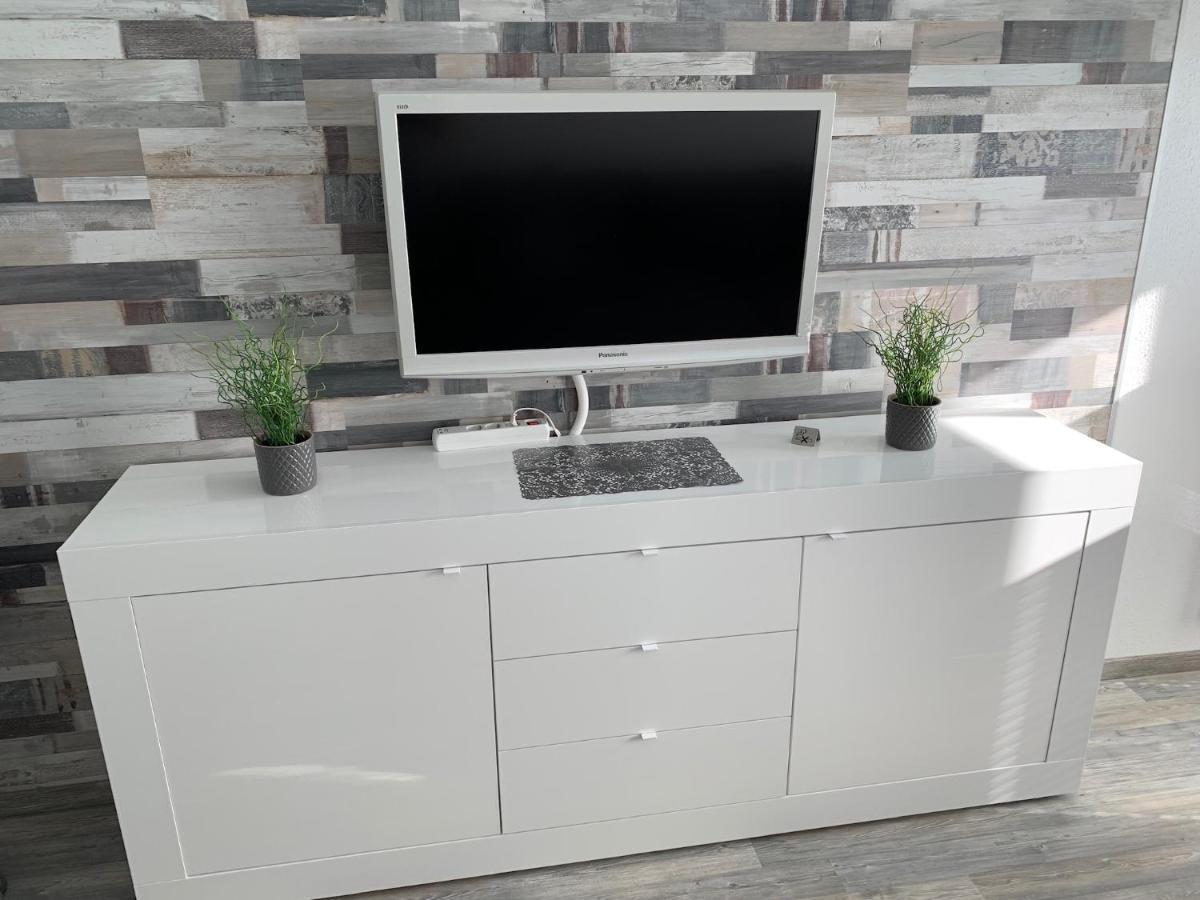 Kleine Moewe, Exklusives Ein Zimmer Apartment Mit Sauna Im Haus Wunstorf Exterior photo