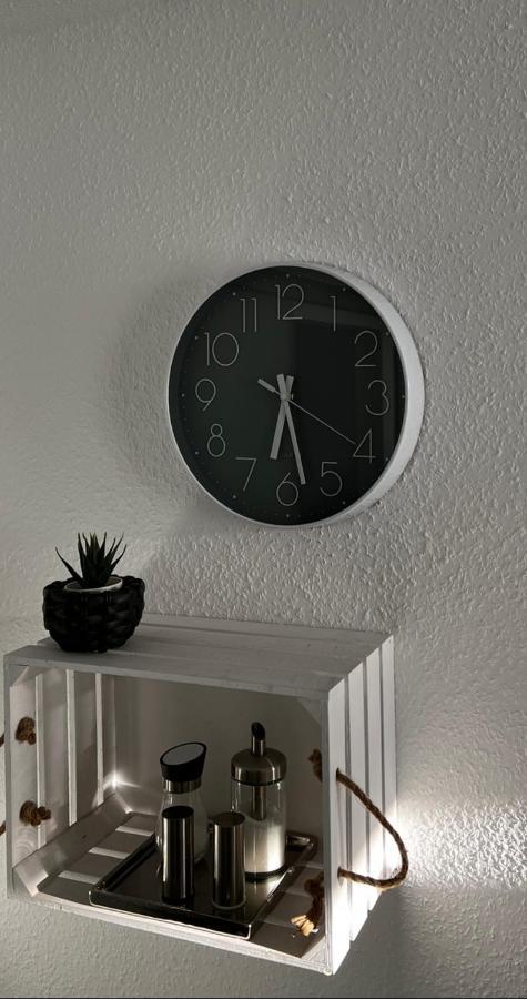 Kleine Moewe, Exklusives Ein Zimmer Apartment Mit Sauna Im Haus Wunstorf Exterior photo
