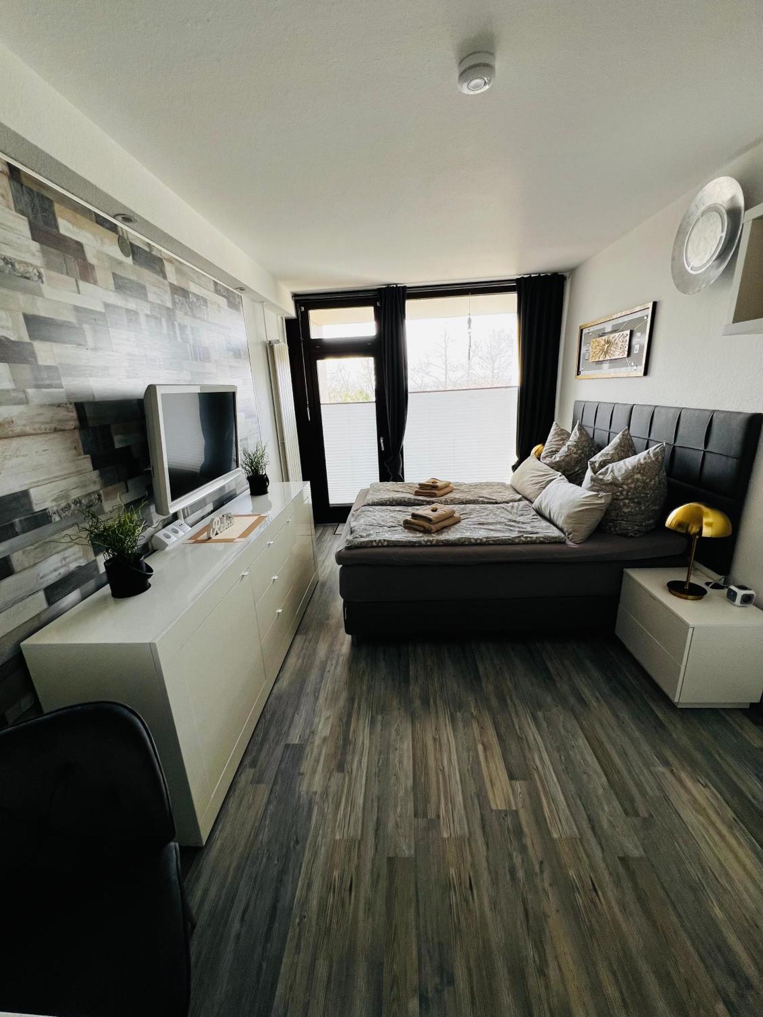 Kleine Moewe, Exklusives Ein Zimmer Apartment Mit Sauna Im Haus Wunstorf Exterior photo